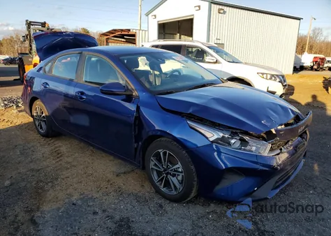 2024 Kia Forte Lx z USA, uszkodzony, nr VIN 3KPF24AD5RE785164